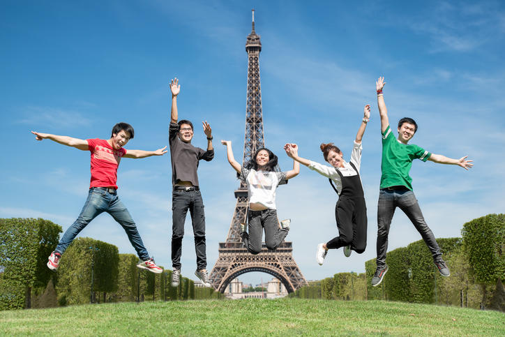 Fotolia 111175256 Subscription Monthly M Renouvellement de Titre de Séjour Étudiant en France : Procédures et Démarches 2024